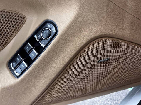 2016 Porsche Panamera 4