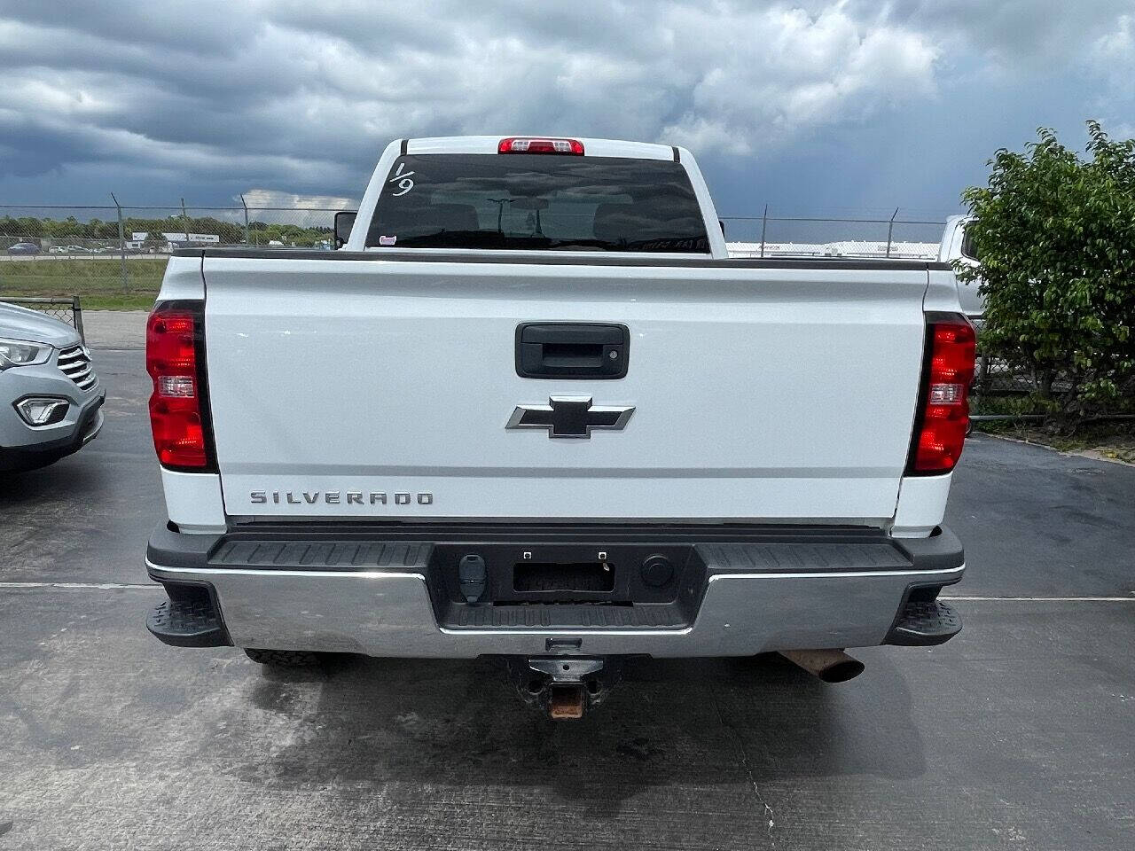 2019 Chevrolet Silverado HD Pickup - $37,900