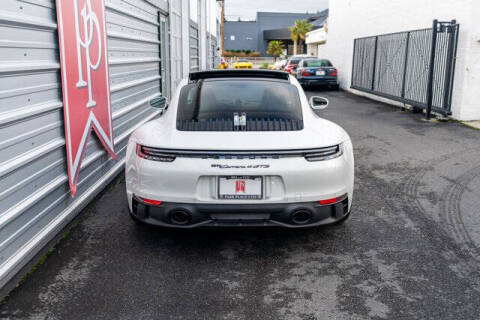 2024 Porsche 911 Carrera 4 GTS