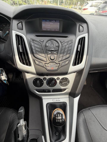 2014 Ford Focus SE