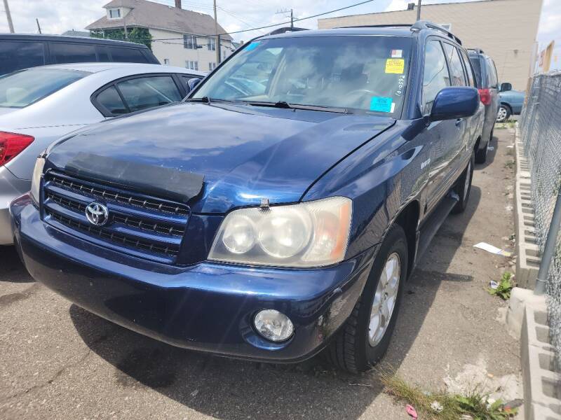 2002 Toyota Highlander for sale at The Bengal Auto Sales LLC in Hamtramck MI
