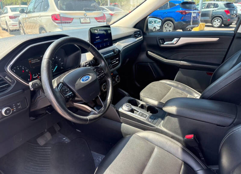 2021 Ford Escape SEL