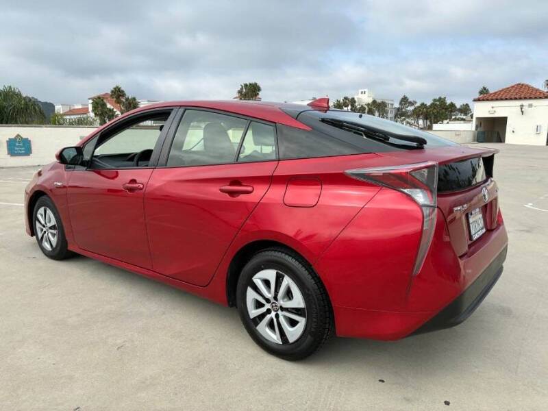 2016 Toyota Prius Three