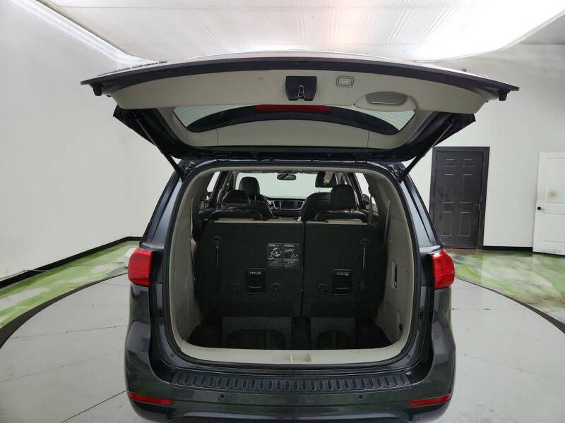 2016 Kia Sedona SX