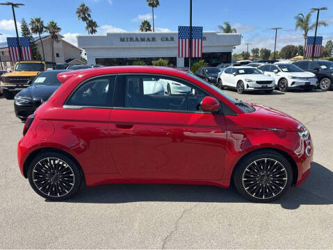 2024 FIAT 500e Inspi(RED)
