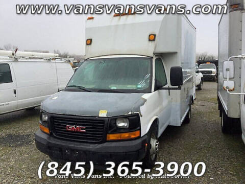 2009 GMC Savana Cutaway for sale at Vans Vans Vans INC in Blauvelt NY