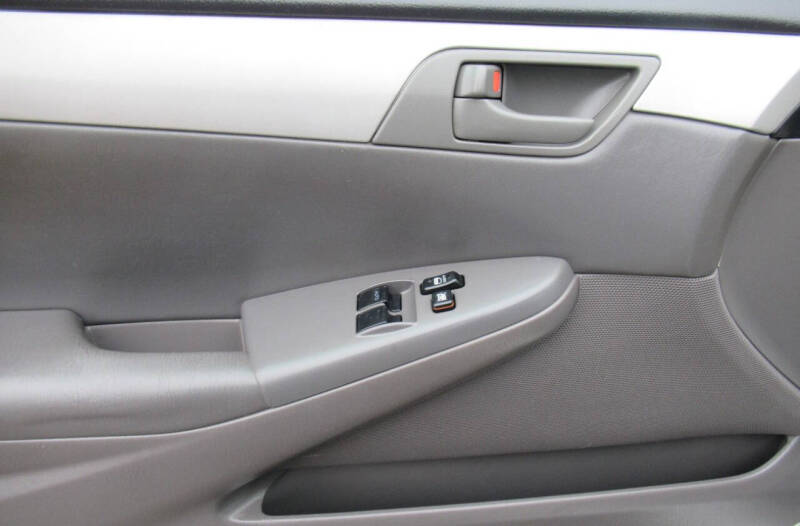 2005 Toyota Camry Solara SE