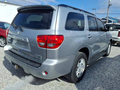 2017 Toyota Sequoia SR5