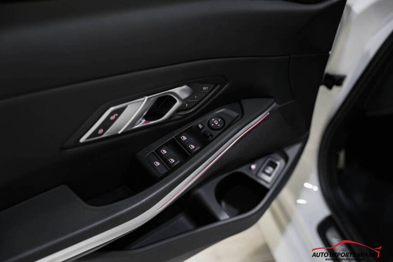 2023 BMW 3 Series 330e