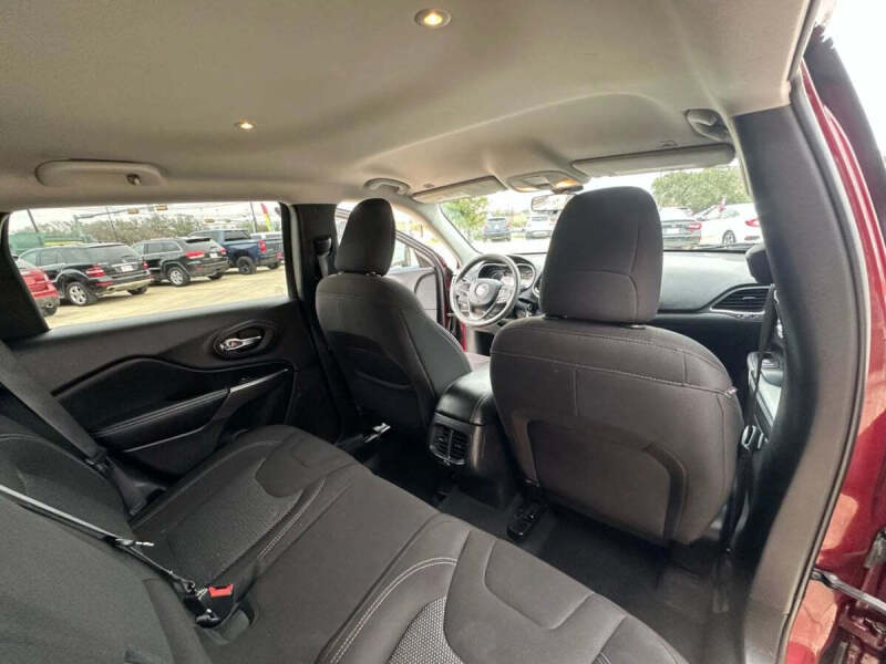 2019 Jeep Cherokee Latitude