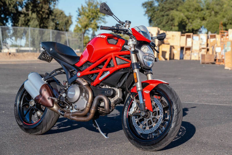 2013 Ducati Monster 1100 EVO