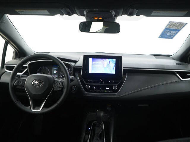 2025 Toyota Corolla Hatchback SE