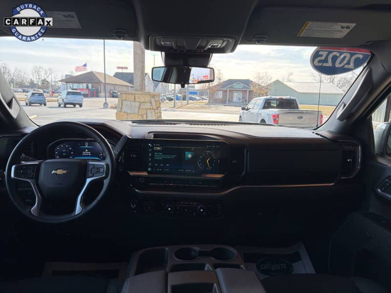 2025 Chevrolet Silverado 1500 LT