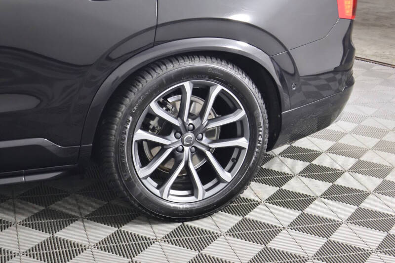 2018 Volvo XC90 T6 Momentum