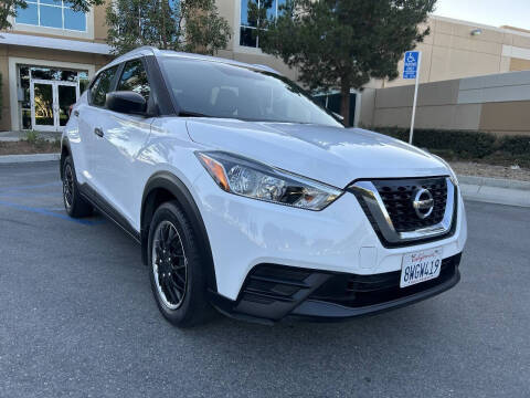 2019 Nissan Kicks S