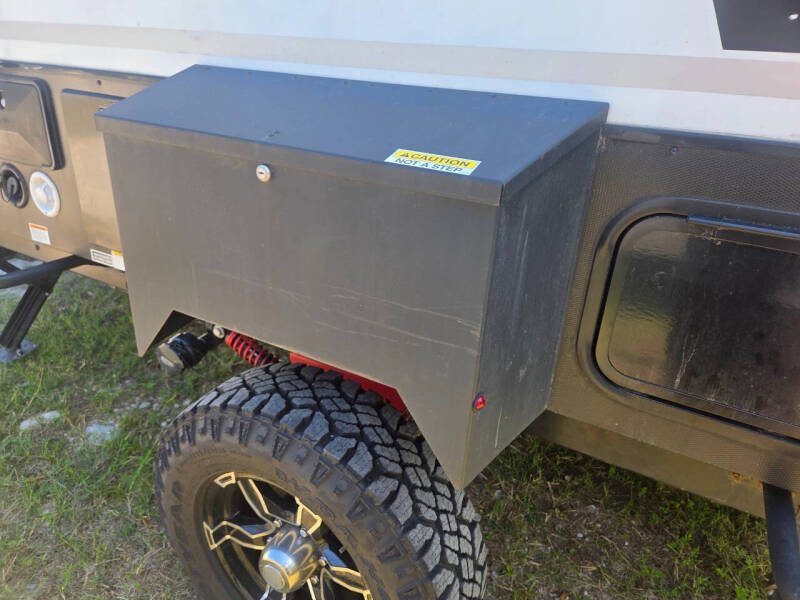 2023 Winnebago 100 SERIES HIKE