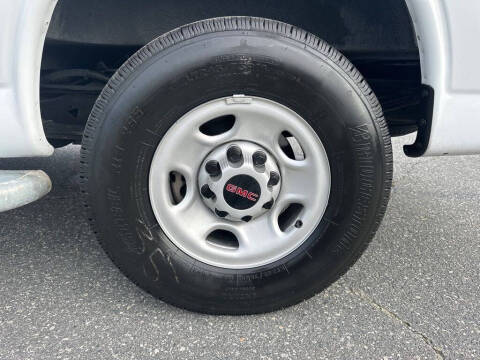 2023 GMC Savana 2500