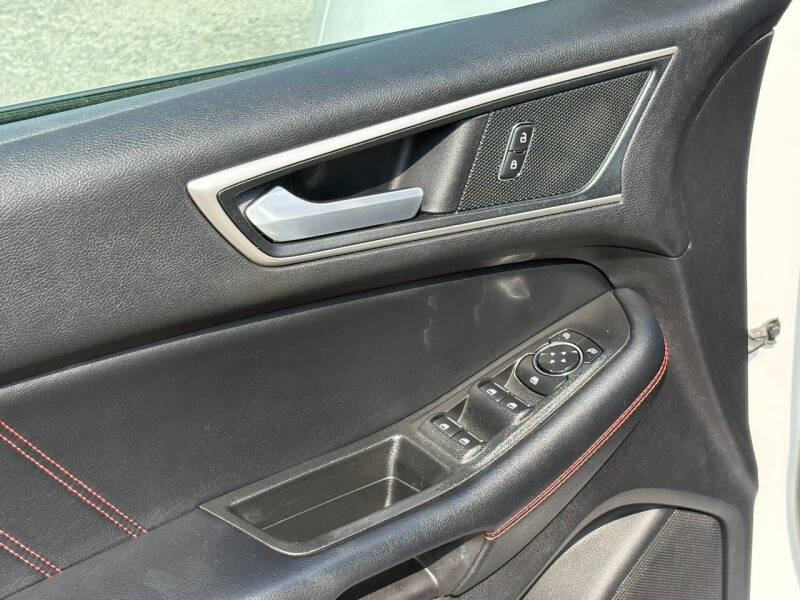 2020 Ford Edge ST Line