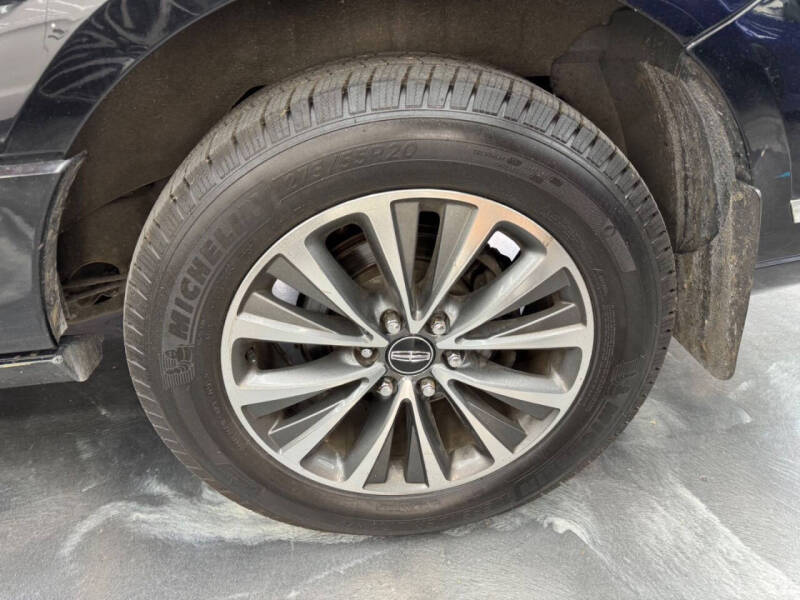 2017 Lincoln Navigator L Select