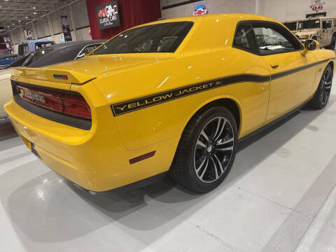 2012 Dodge Challenger SRT8 Yellow Jacket
