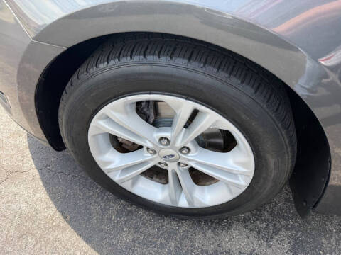 2015 Ford Taurus SEL