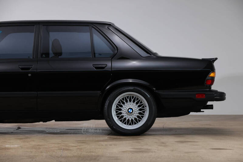 1988 BMW M5