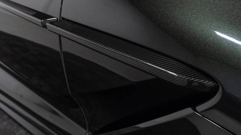 2025 Aston Martin DBX 707