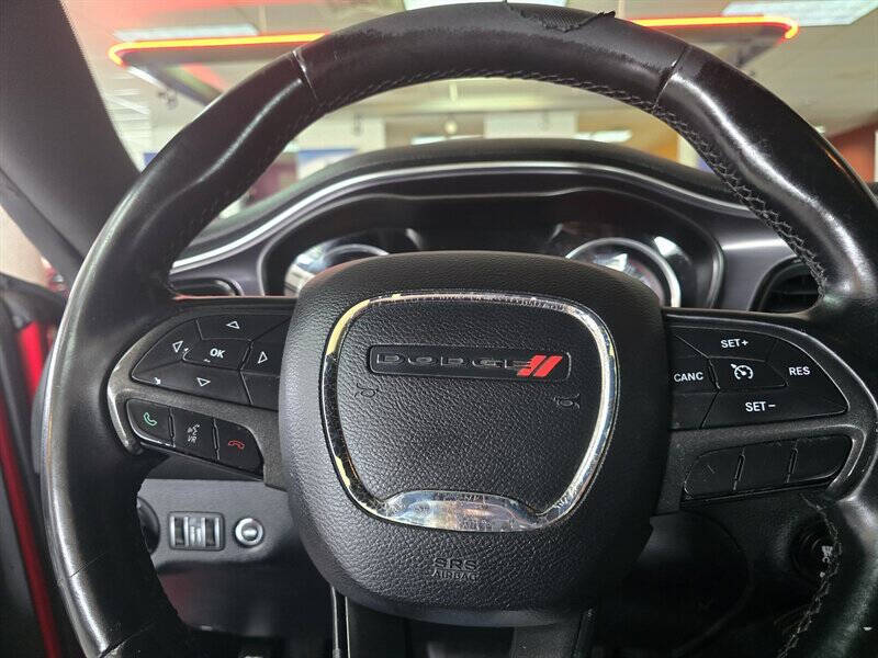 2015 Dodge Challenger SXT