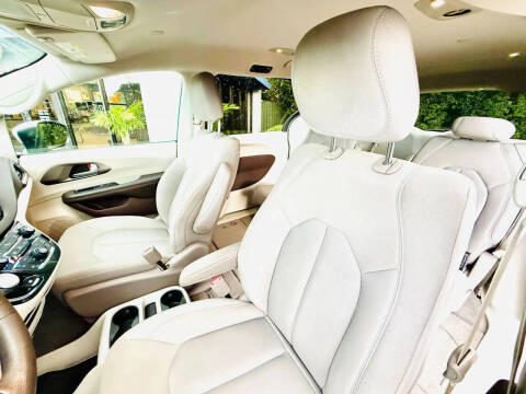 2017 Chrysler Pacifica Touring