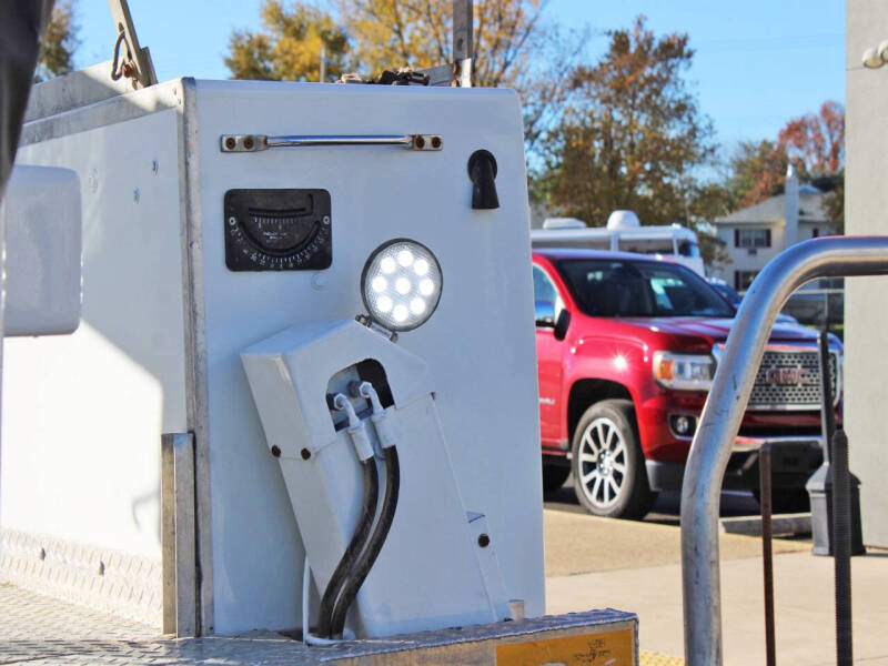 2019 International CV515