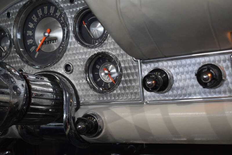 1957 Ford Thunderbird