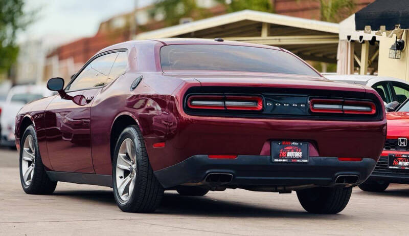 2017 Dodge Challenger SXT
