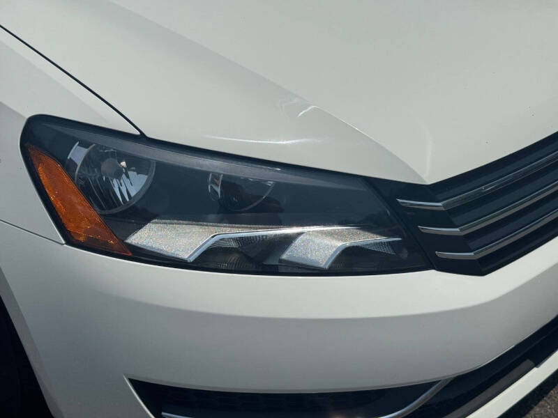 2014 Volkswagen Passat 1.8T S PZEV