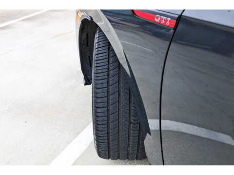 2023 Volkswagen Golf GTI 40th Anniversary Edition