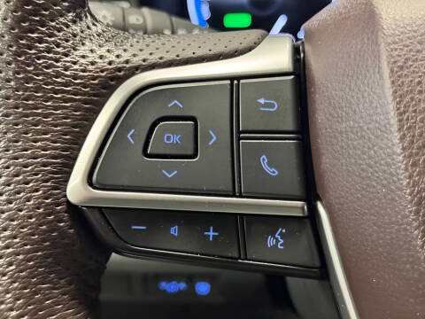 2023 Toyota Sienna Platinum 7-Passenger