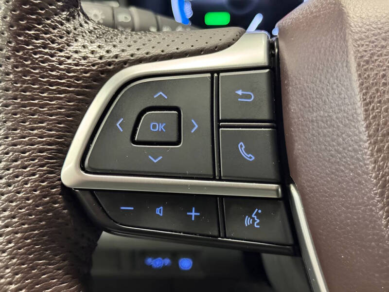 2023 Toyota Sienna Platinum 7-Passenger