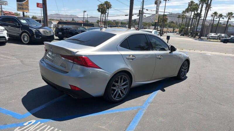 2017 Lexus IS 200t