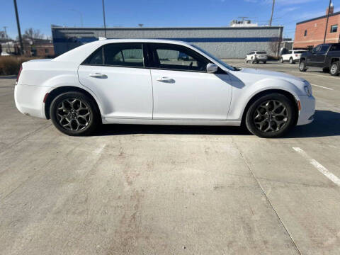 2016 Chrysler 300 S