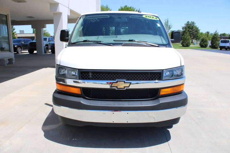 2024 Chevrolet Express 2500