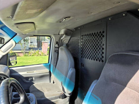 2004 Ford E-Series E-250