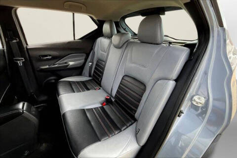 2021 Nissan Kicks SR