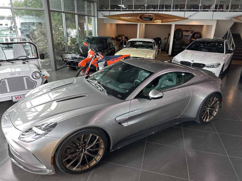 2025 Aston Martin Vantage