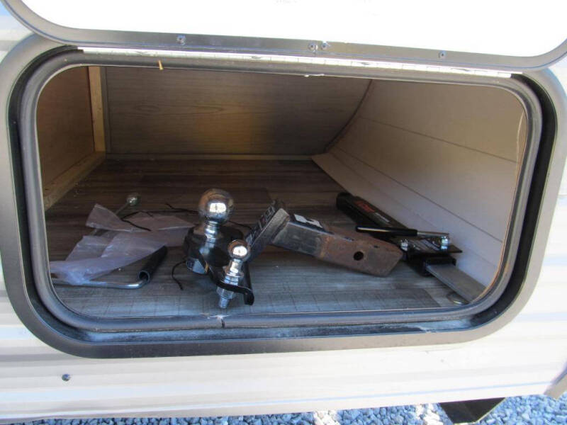 2024 Coleman CM17r24