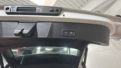 2024 Volvo XC40 B5 Plus Dark Theme