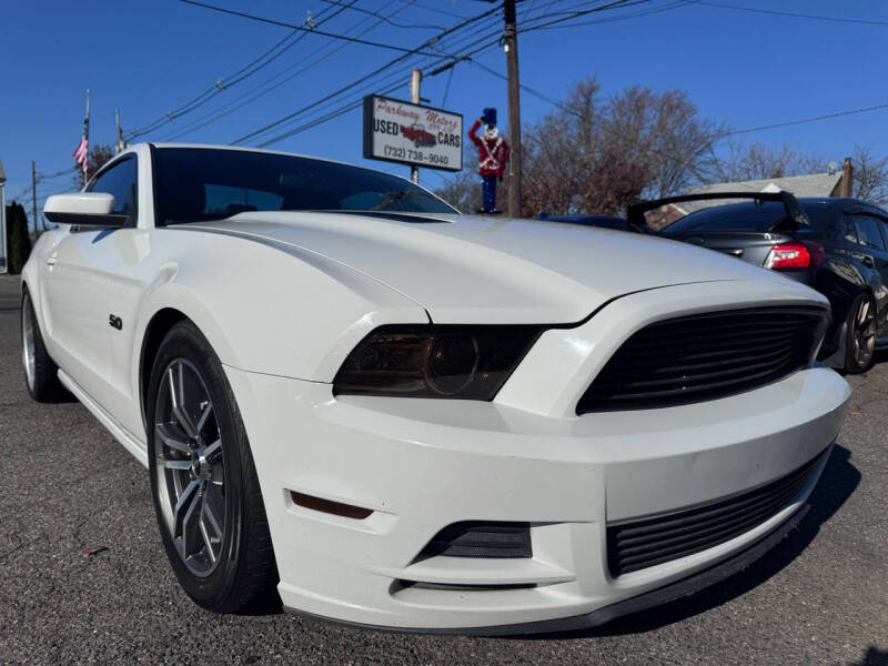 Ford Mustang's photo