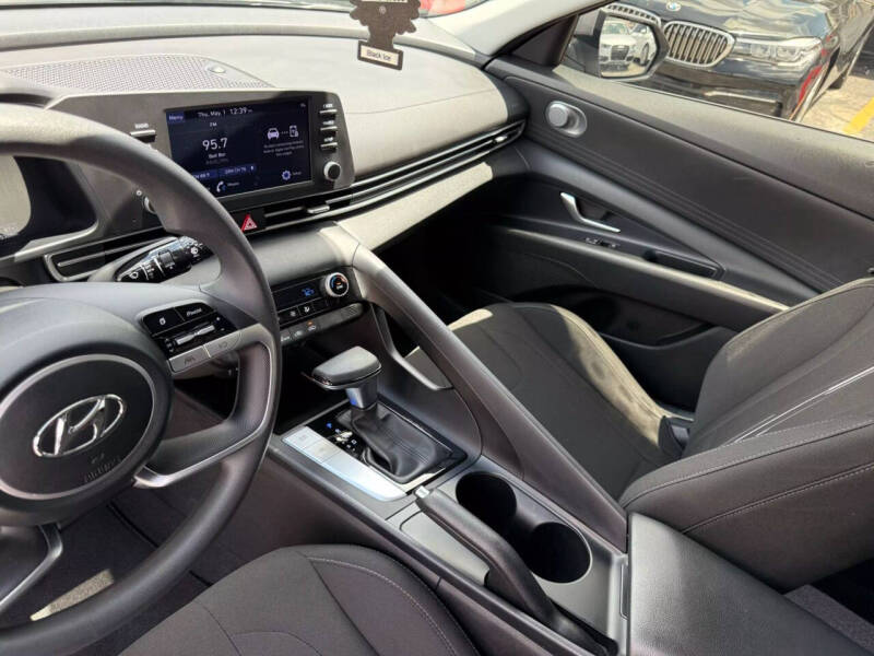 2022 Hyundai Elantra