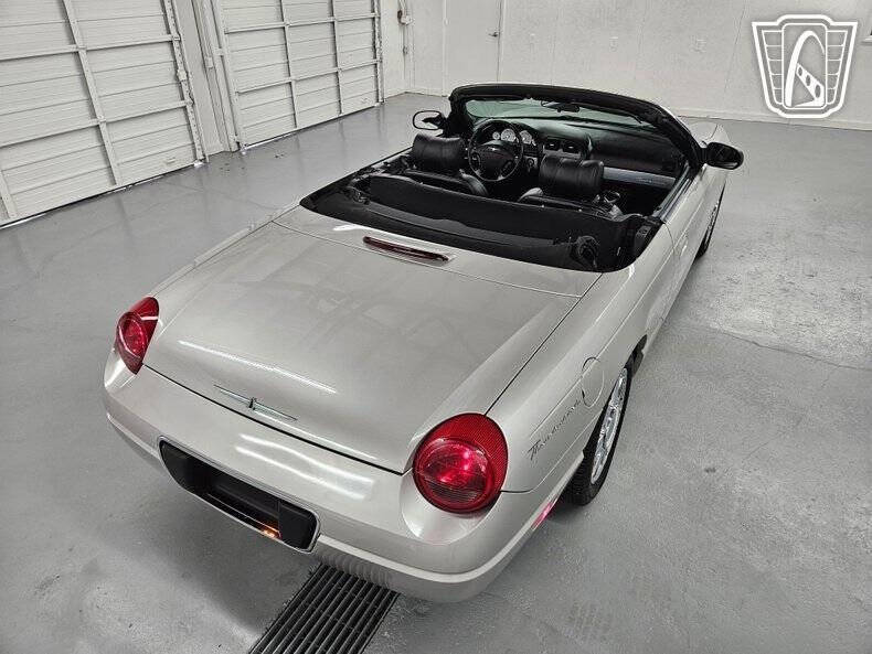 2005 Ford Thunderbird Deluxe