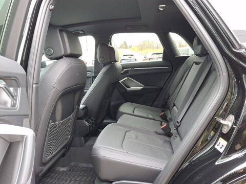 2025 Audi Q3 quattro S line Prem Plus 45 TFSI