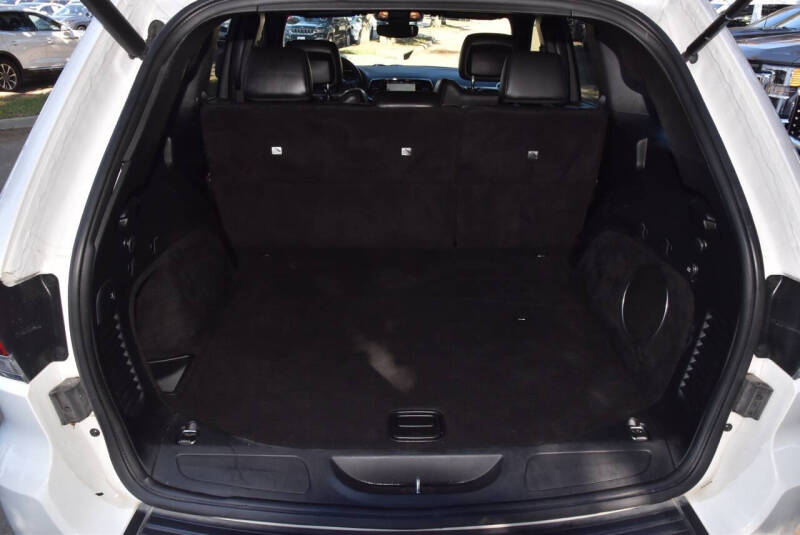 2020 Jeep Grand Cherokee Laredo E