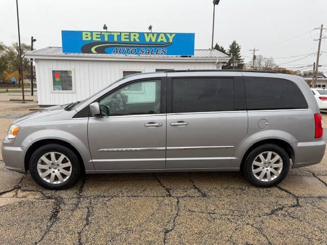 2014 Chrysler Town & Country Touring photo 2